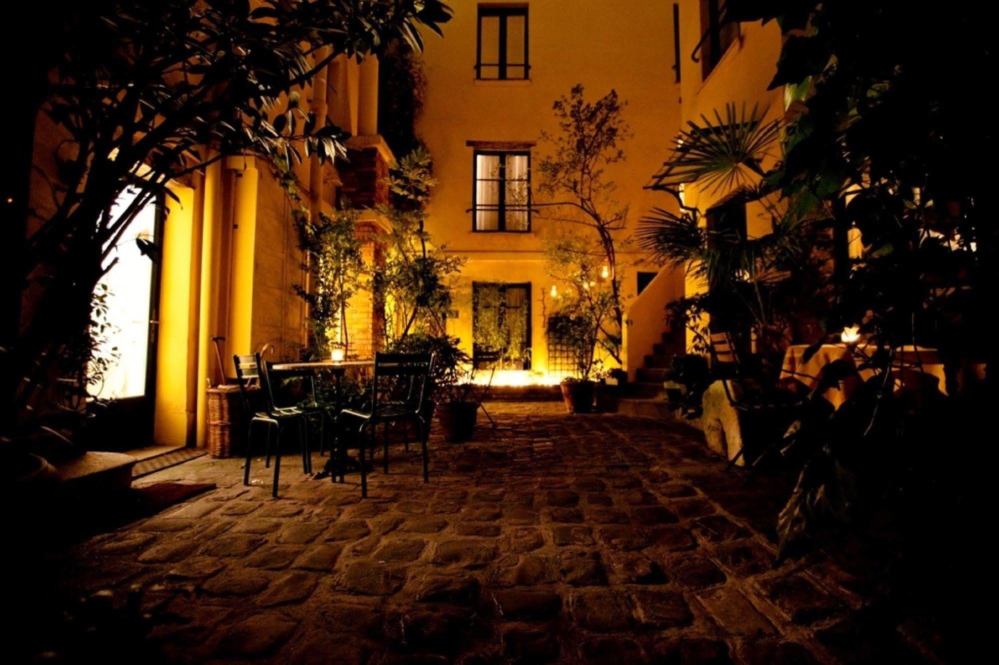 Hotel De La Tulipe Παρίσι Εξωτερικό φωτογραφία
