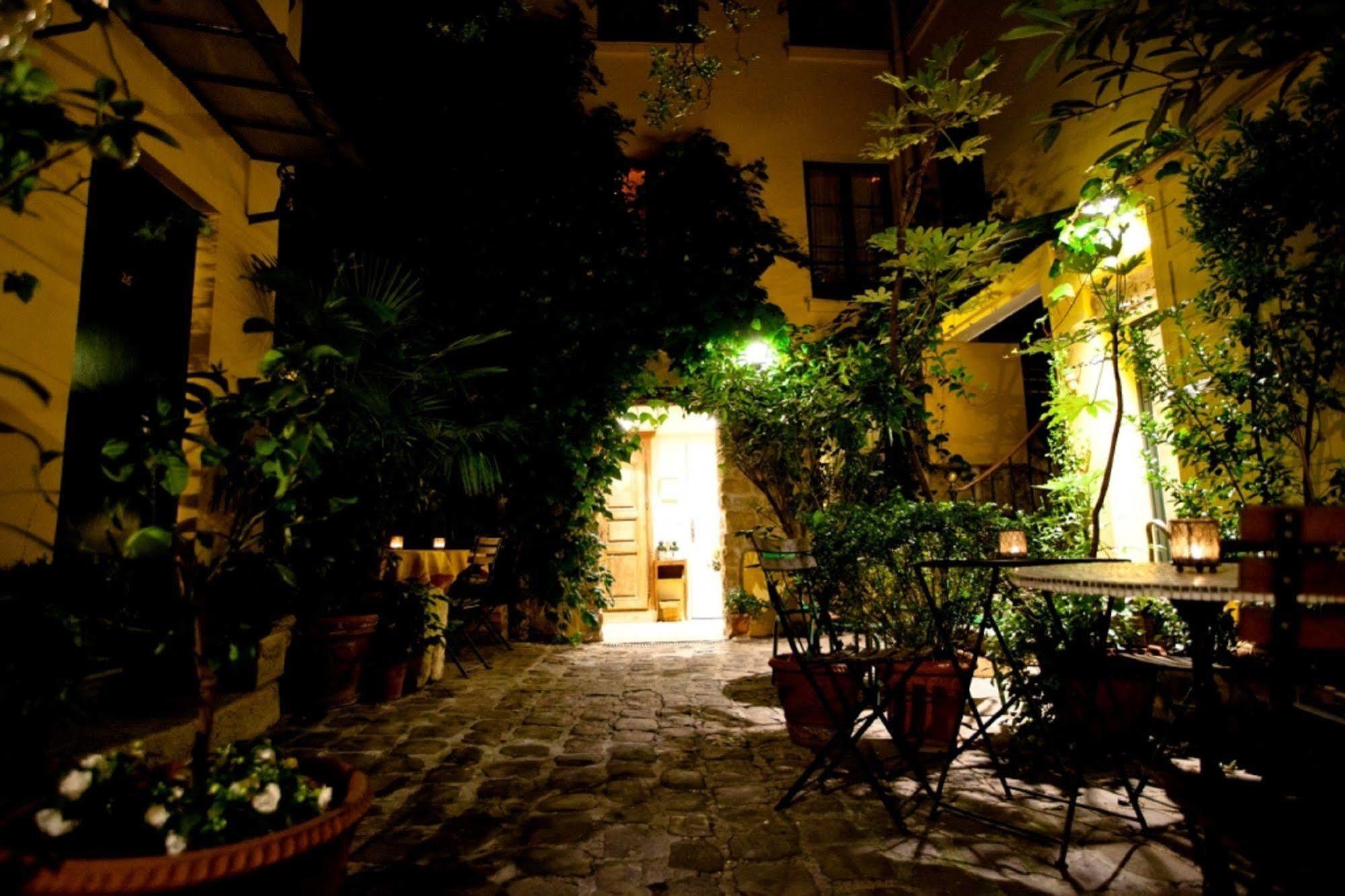 Hotel De La Tulipe Παρίσι Εξωτερικό φωτογραφία